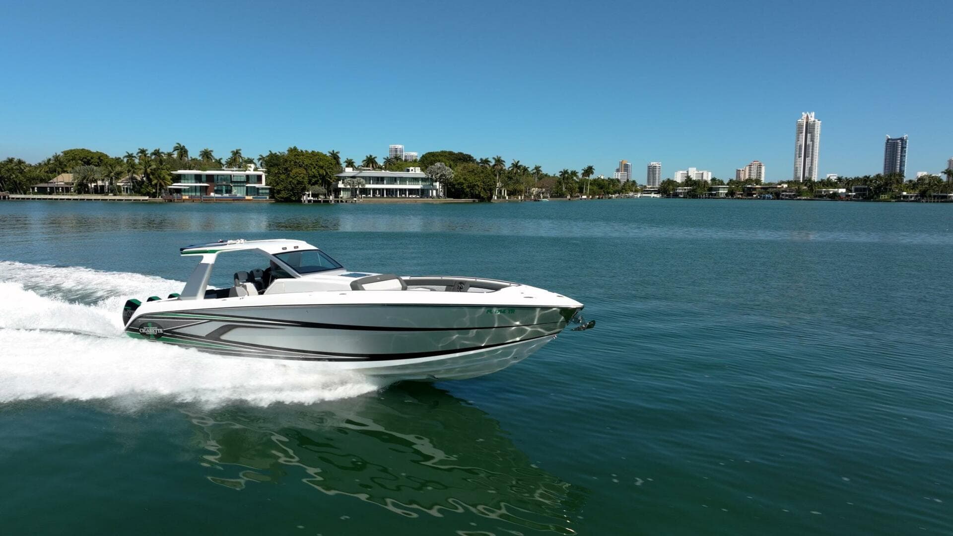 2024 Cigarette 42 Auroris